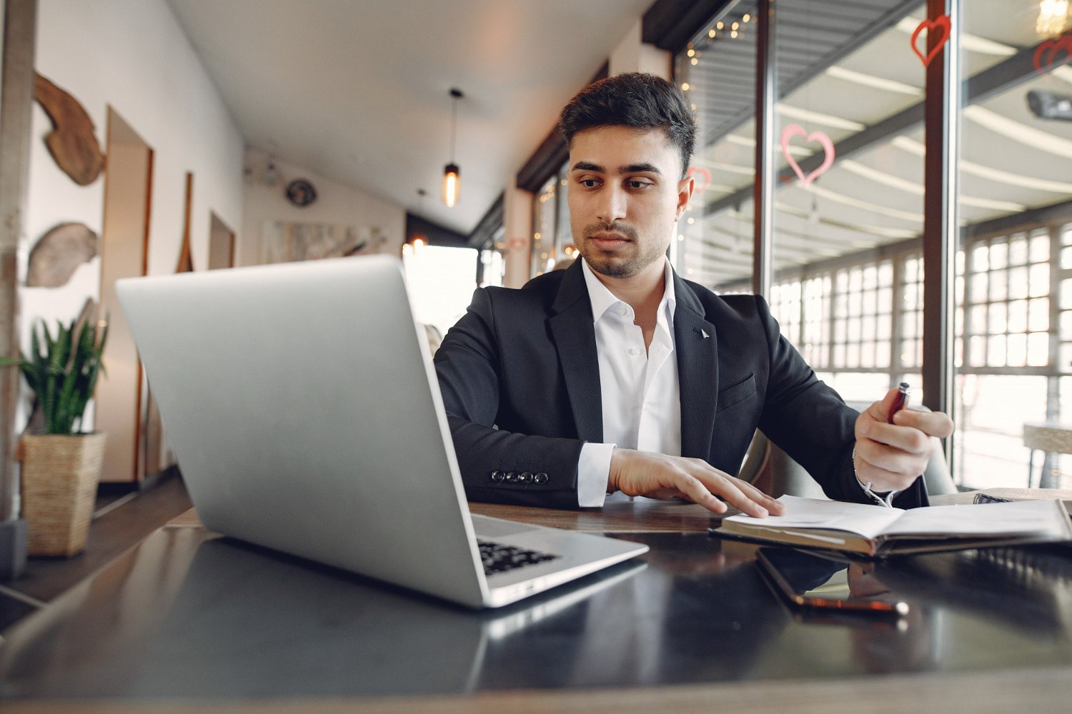 You are currently viewing A Comprehensive Guide to Pursuing an Online Degree